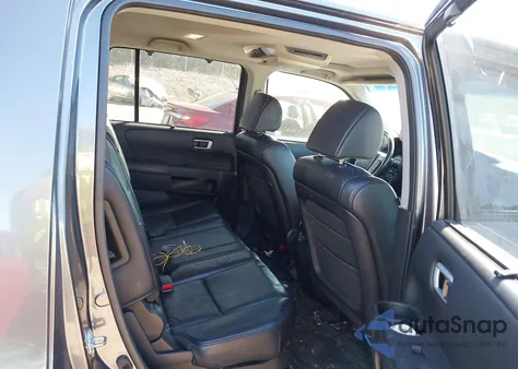 2010 Honda Pilot Touring z USA, uszkodzony, nr VIN 5FNYF4H89AB012332